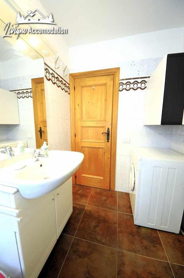 Chalet Rododendro Forest By Livigno Accomodation Luaran gambar