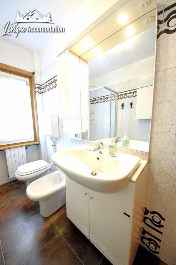 Chalet Rododendro Forest By Livigno Accomodation Luaran gambar